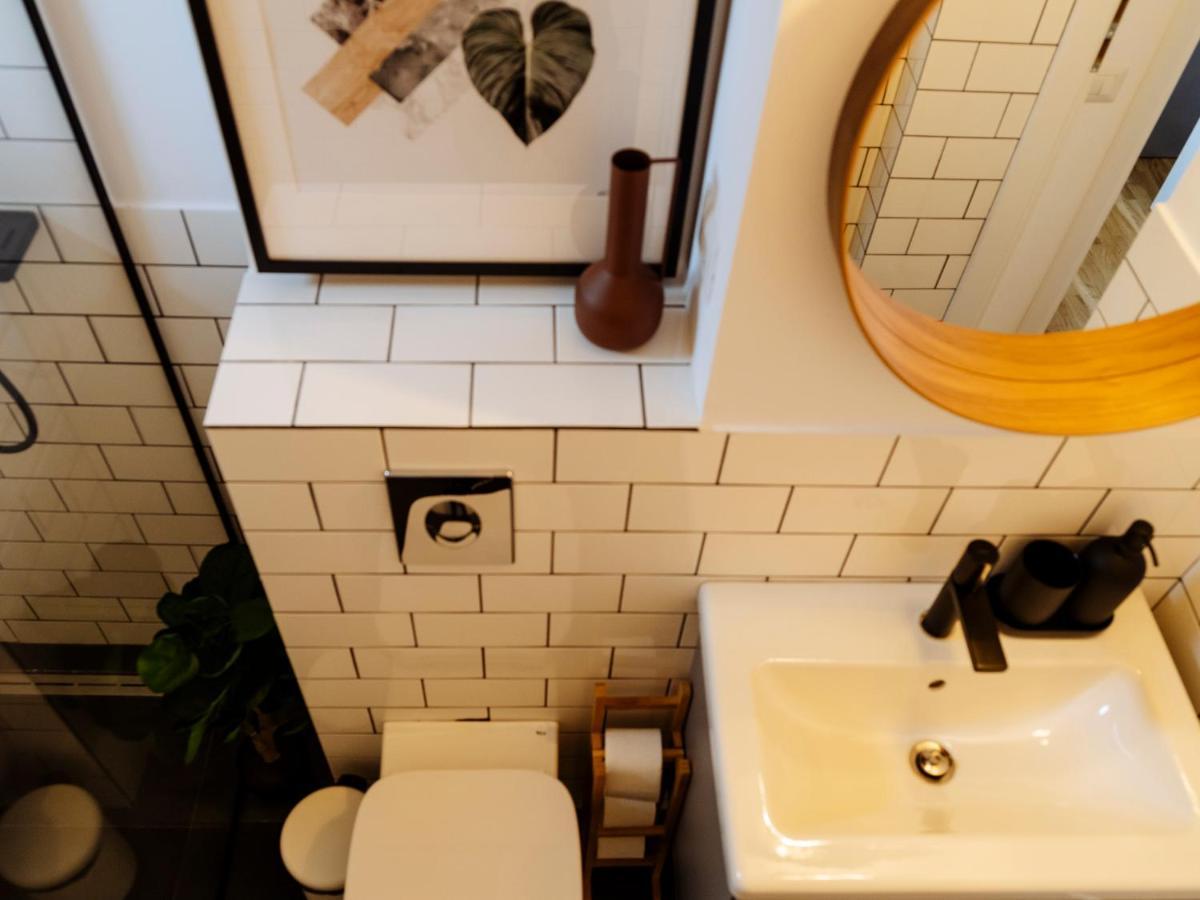 Sunny 2Br Flat - Top Location - Amazing Balcony 부쿠레슈티 외부 사진