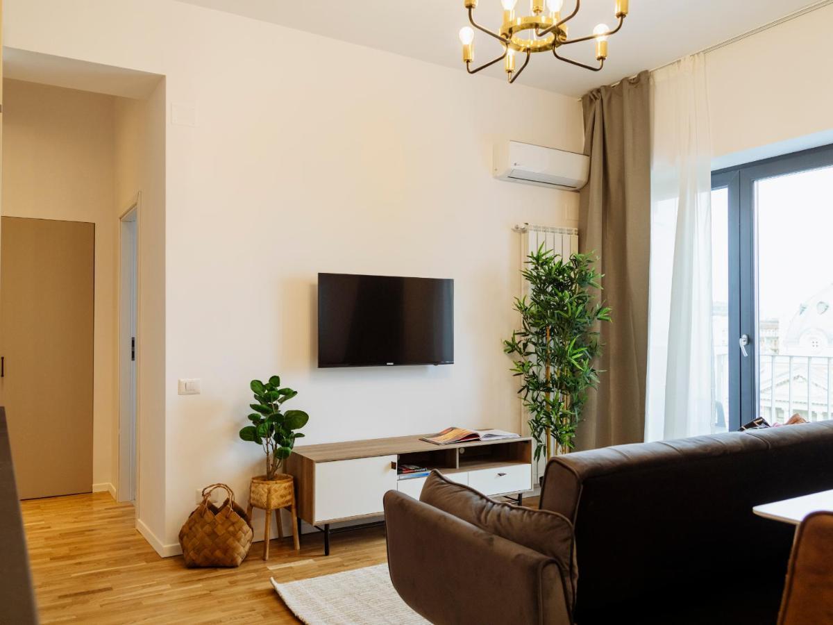 Sunny 2Br Flat - Top Location - Amazing Balcony 부쿠레슈티 외부 사진