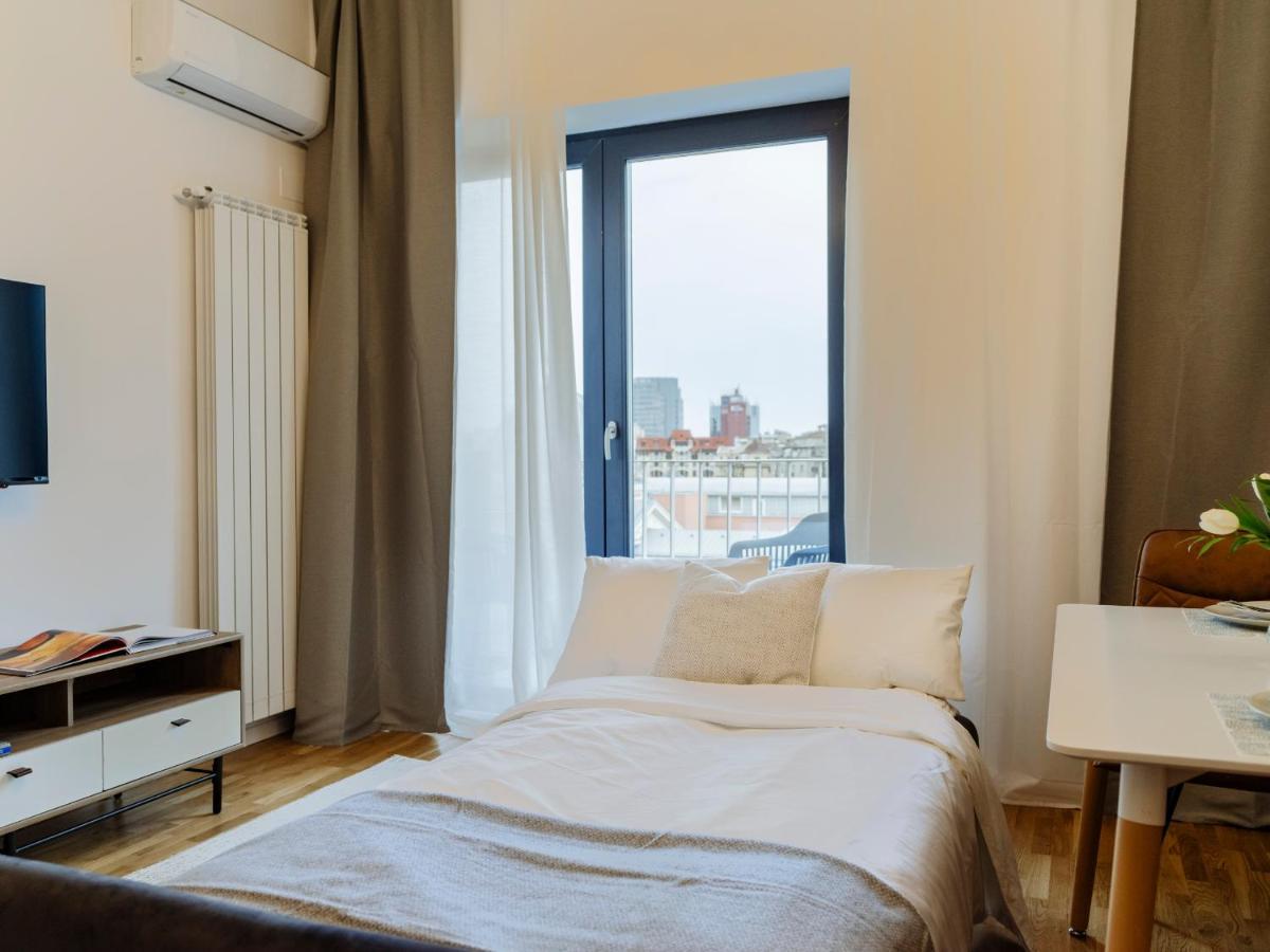 Sunny 2Br Flat - Top Location - Amazing Balcony 부쿠레슈티 외부 사진