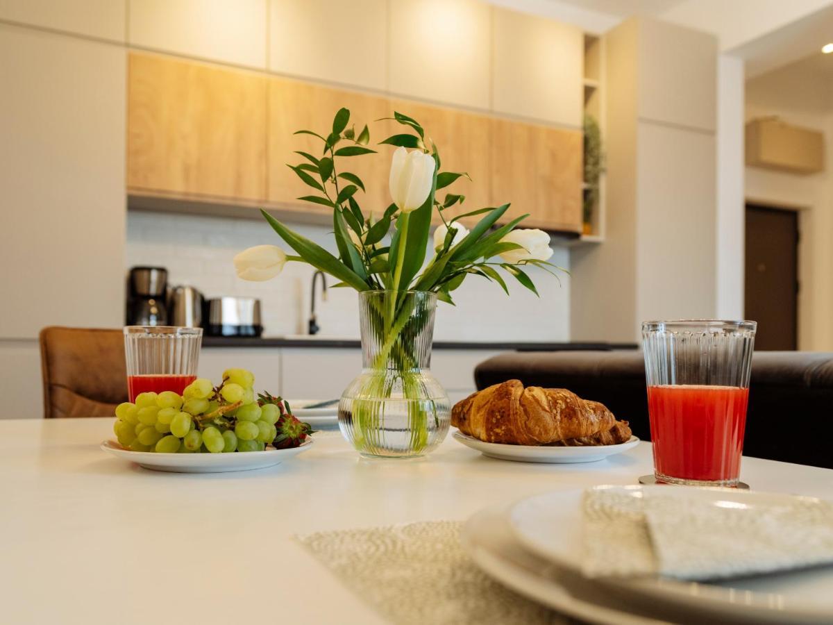 Sunny 2Br Flat - Top Location - Amazing Balcony 부쿠레슈티 외부 사진