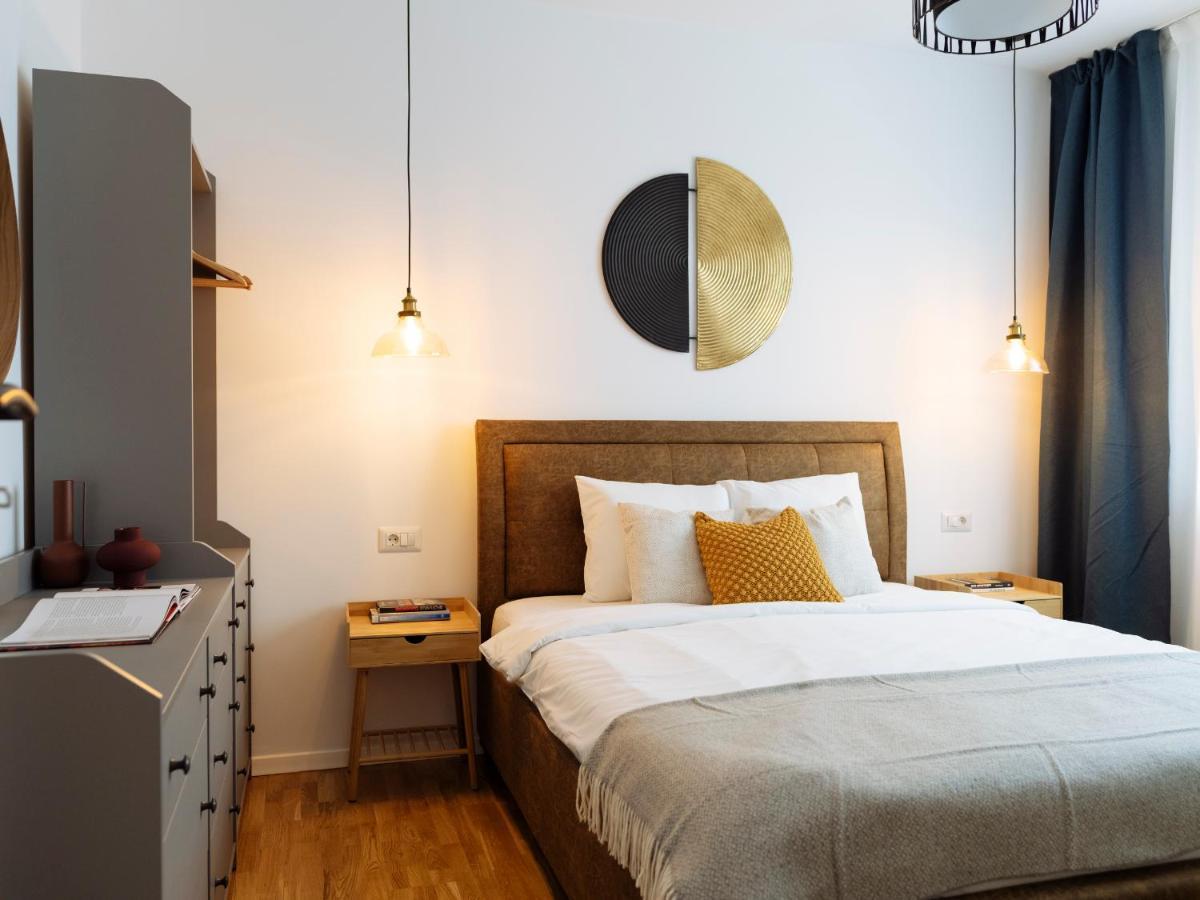 Sunny 2Br Flat - Top Location - Amazing Balcony 부쿠레슈티 외부 사진