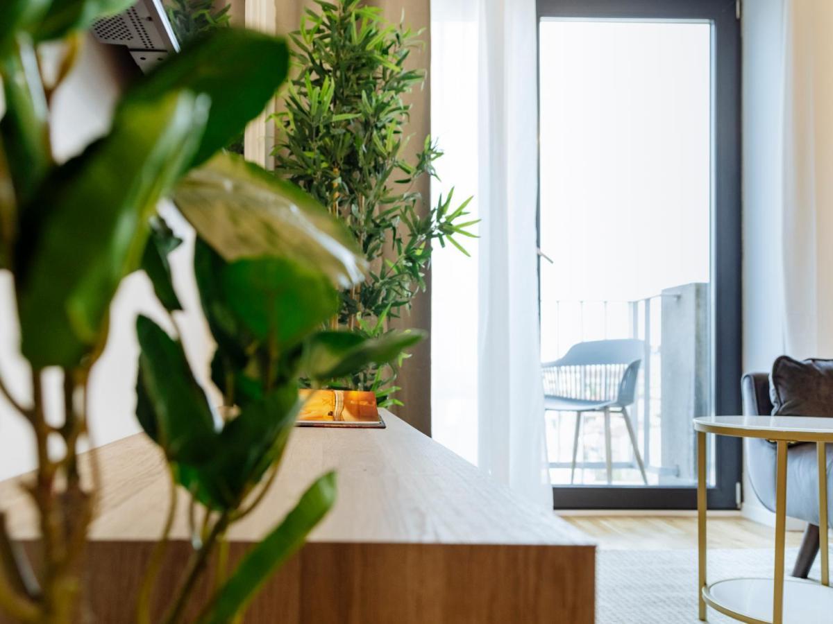 Sunny 2Br Flat - Top Location - Amazing Balcony 부쿠레슈티 외부 사진