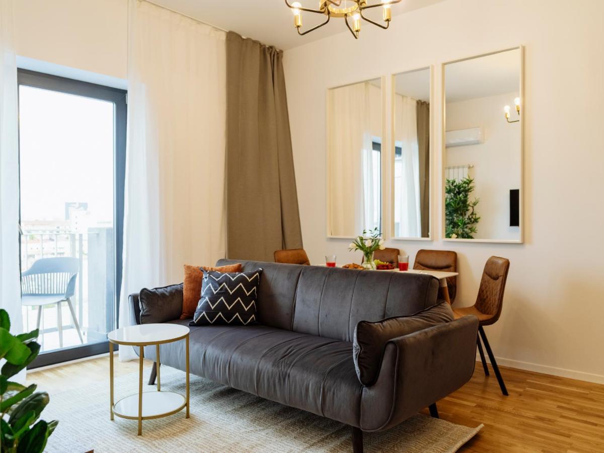 Sunny 2Br Flat - Top Location - Amazing Balcony 부쿠레슈티 외부 사진